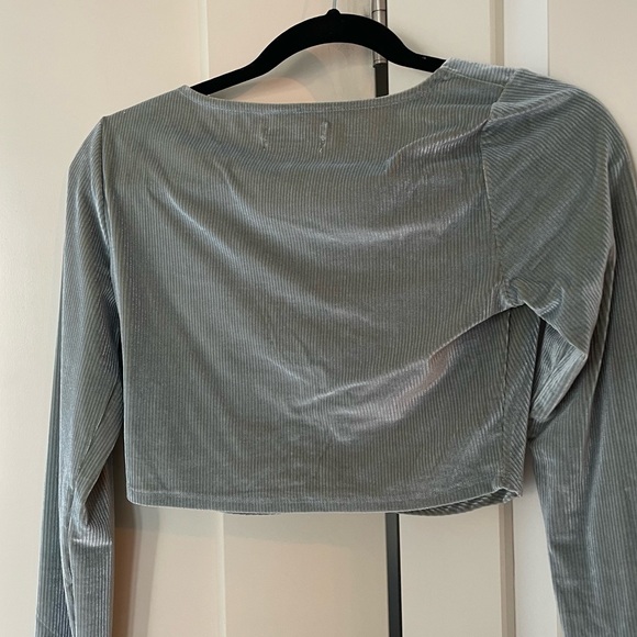 Urban Outfitters Long Sleeve Crop Top - Picture 3 of 4
